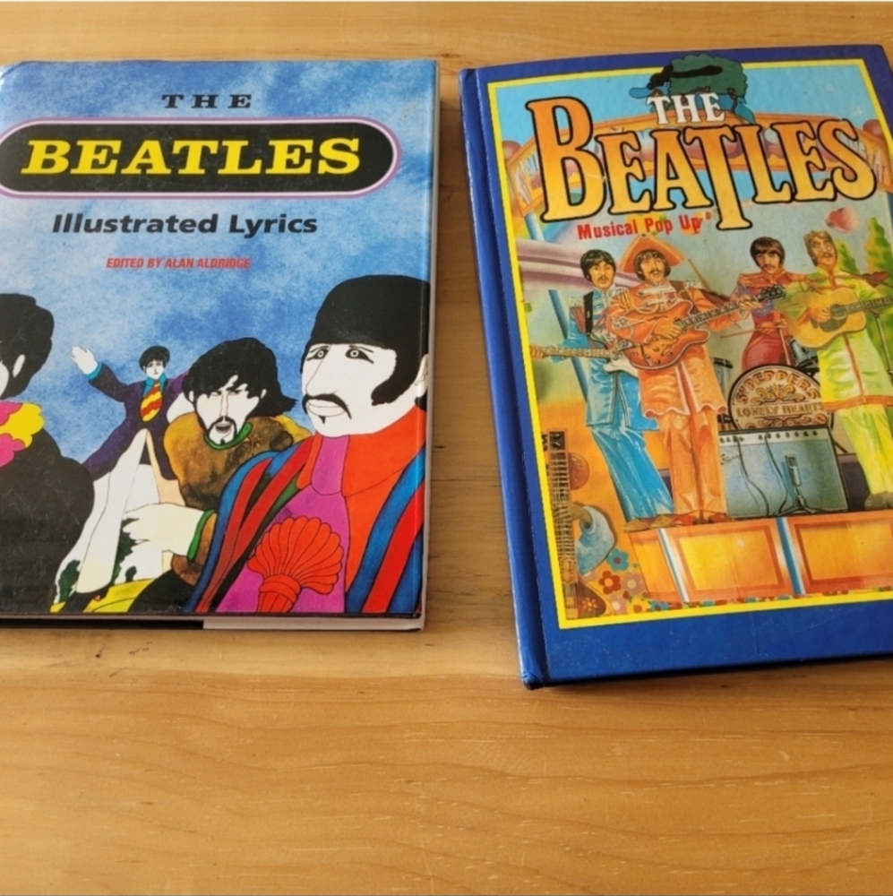 The Beatles Lyrics Hardcover Book & Bonus Beatles Pop up Book